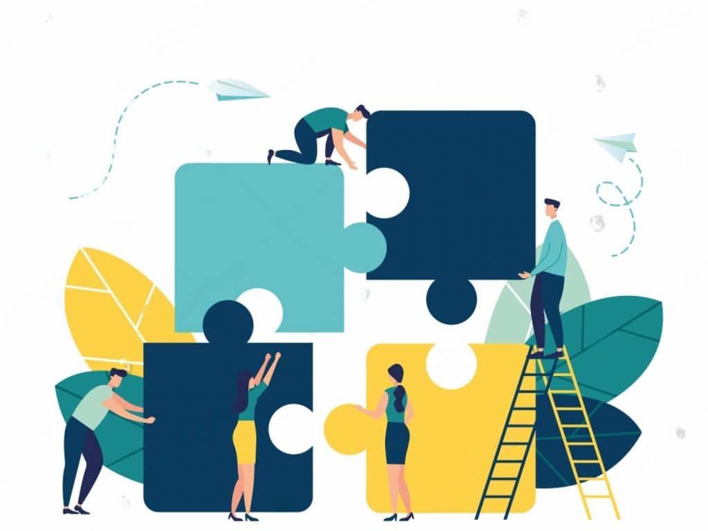 personne qui assemblent un puzzle