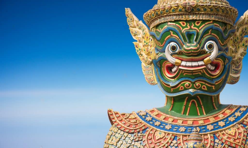 yaksha coloré avec ses gros yeux